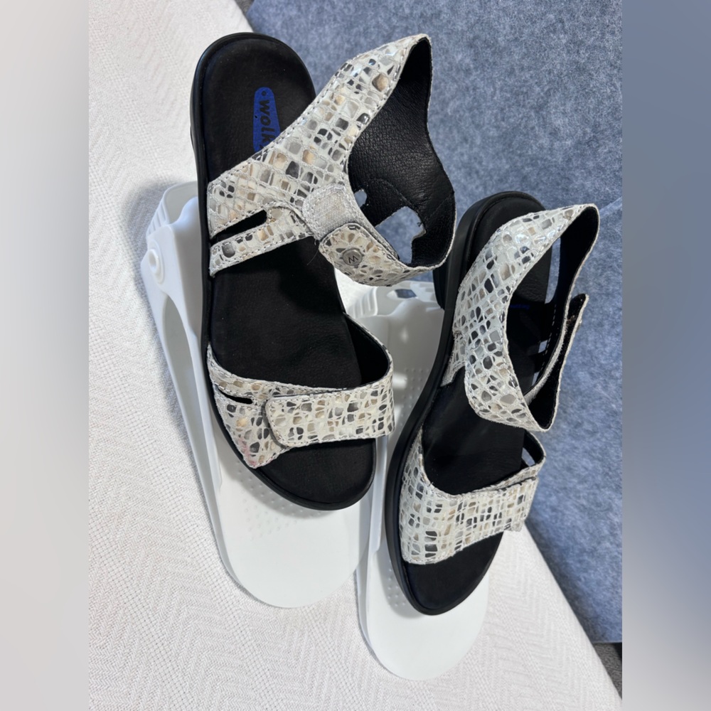 Wolky Black and White Sandals - Picture 2 of 8